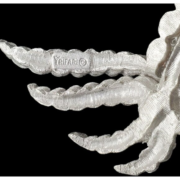 Crown Trifari Brooch Faux Pearl Silver Tone Wreath Rope Pin Twist Knot Layered - Picture 7 of 9